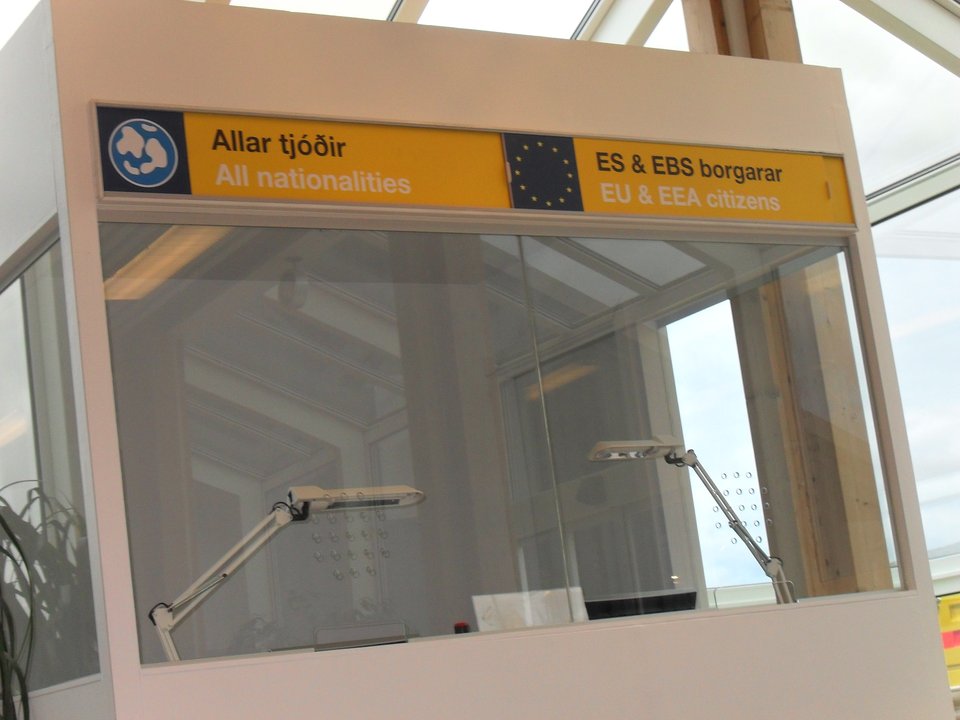 Zollkontrolle am Flughafen