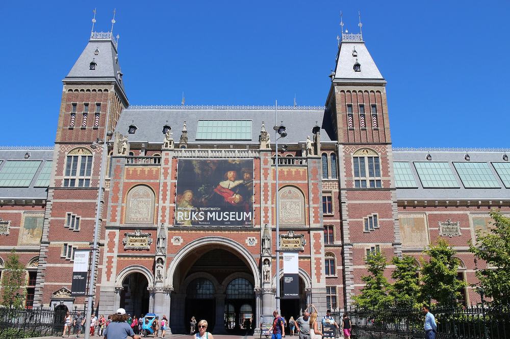 Das Rijksmuseum am Museumplein